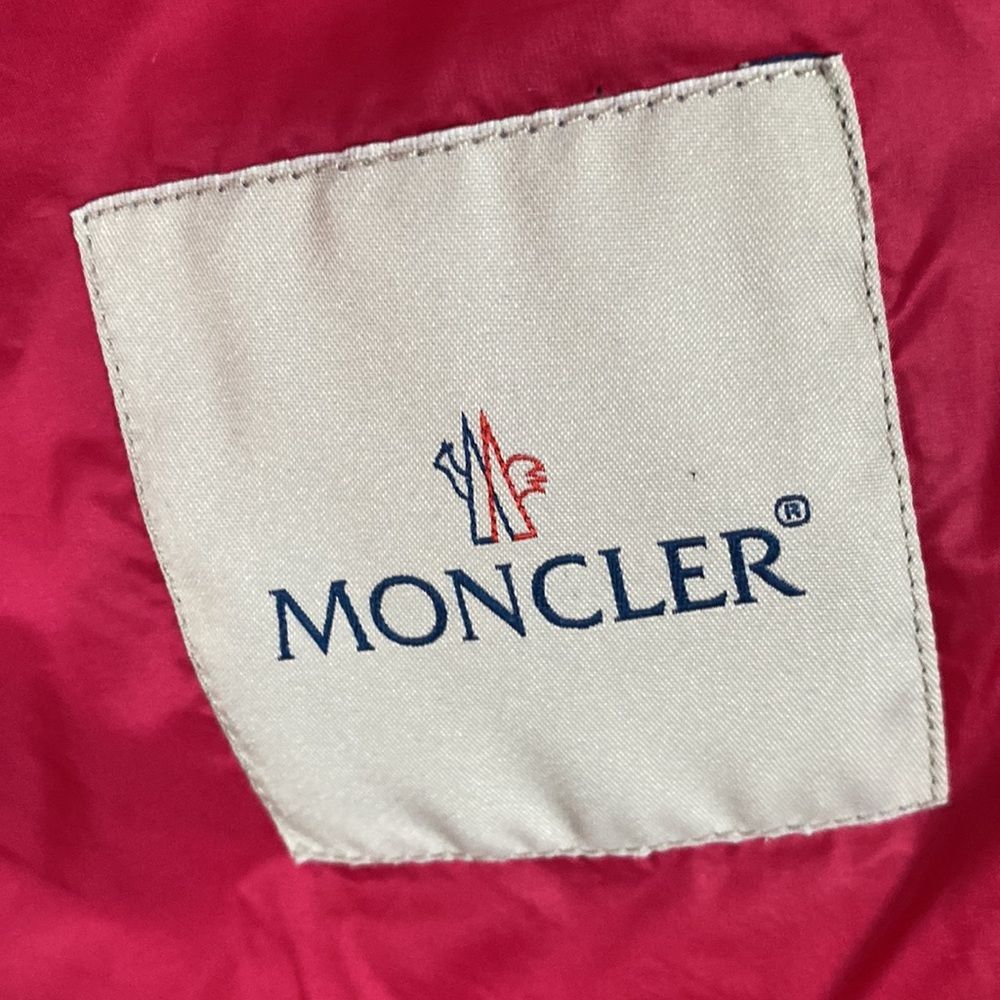 Newly stuffed light weight vest from Moncler NYC. - Picture 5 of 12
